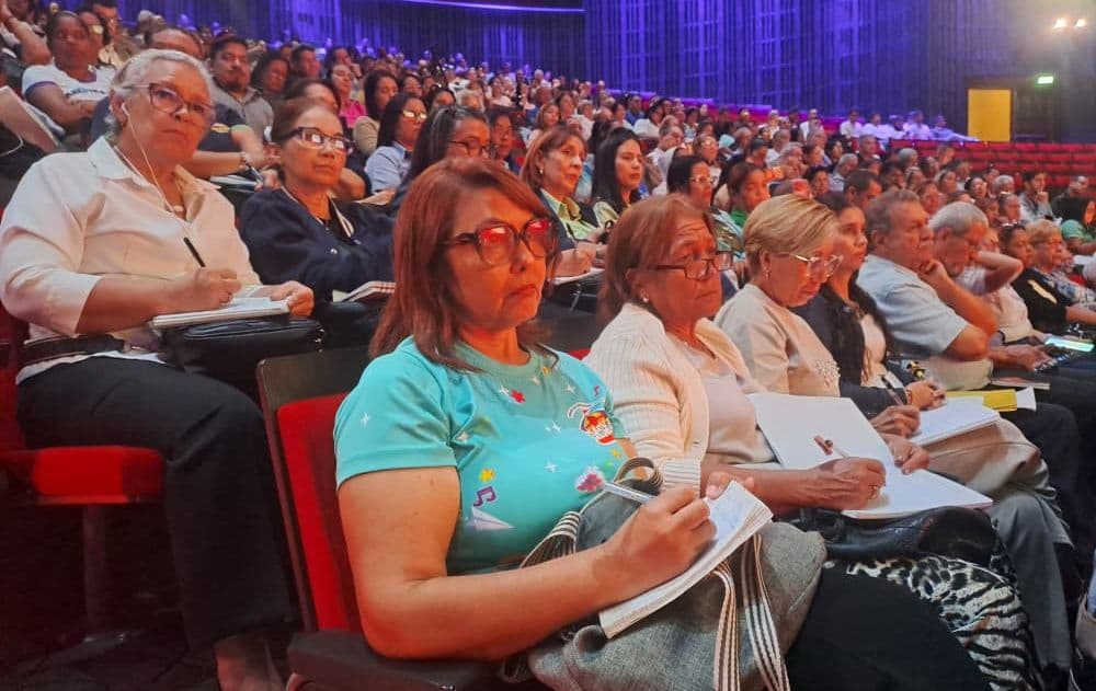 Desde el emblemático Teatro de la Ópera, nos reunimos con el sector educativo privado del estado Aragua.